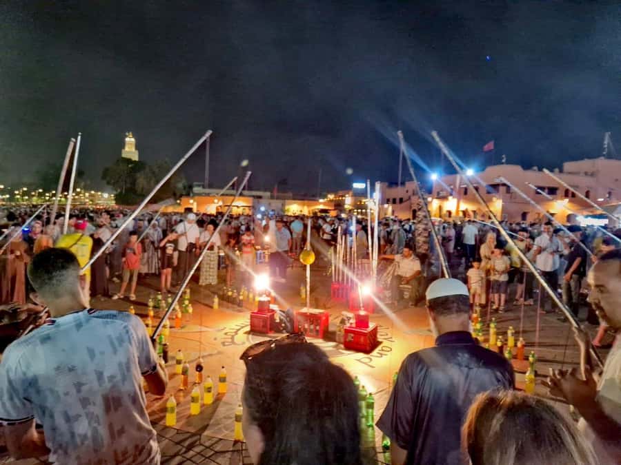 Marrakech: Guided Tour by Night - Olives, nuts, tea, and small tastes of local life