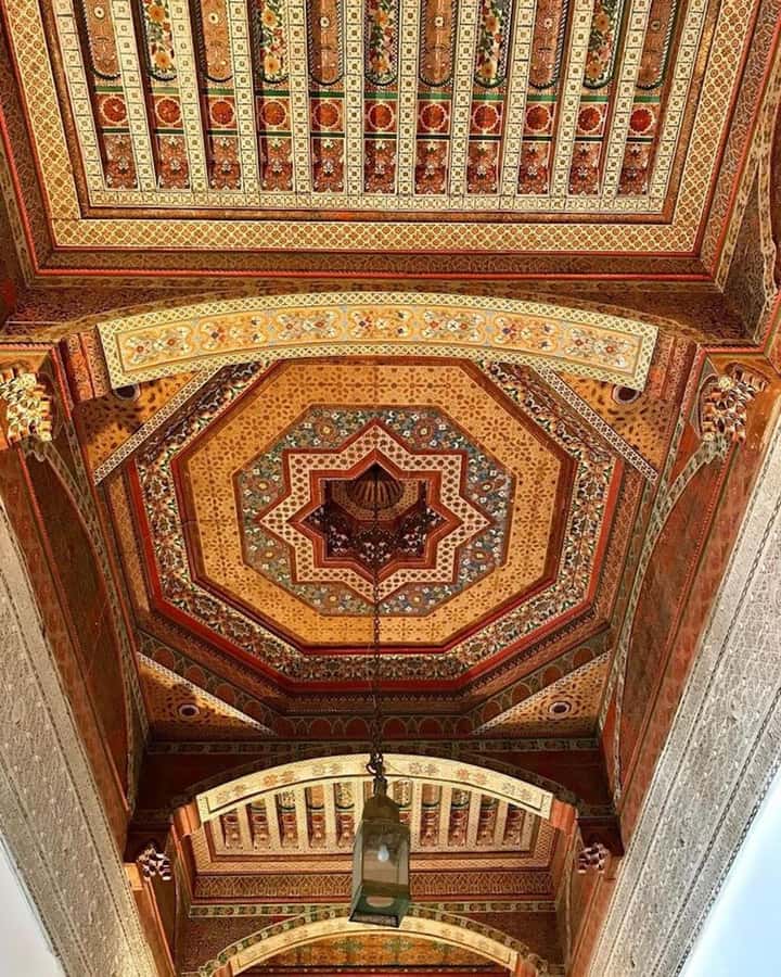 Marrakech: Half-Day Guided Journey through History & Culture - Timing, languages, and group style