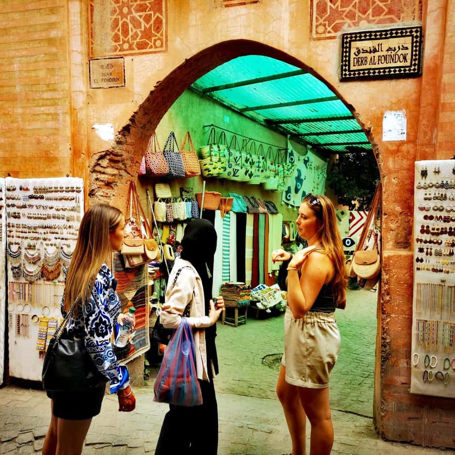 Marrakech Inviting shop around with your local guide - Bargaining without losing the fun
