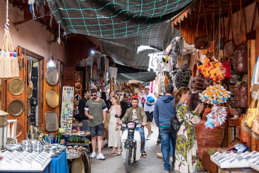 Marrakech: Medina, Souks, Artisans Guided Tour with Mint Tea - Starting at Jemaa el-Fna