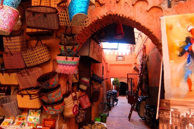 Marrakech: Medina Souks Guided Walking Tour - What the shopping help is really worth