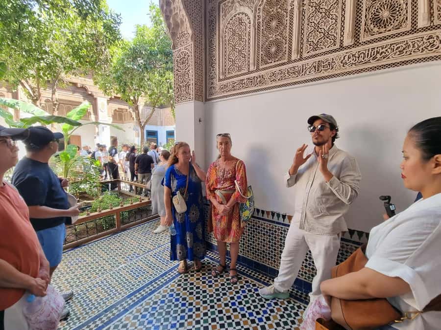 Marrakech: Monuments, Souks and Medina Guided Walking Tour - Starting at Djemaa El Fna and finding your guide