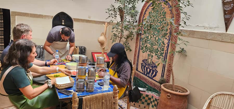 Marrakech: Moroccan Cooking Class with Local Chef - The cooking pace and the tagine wait