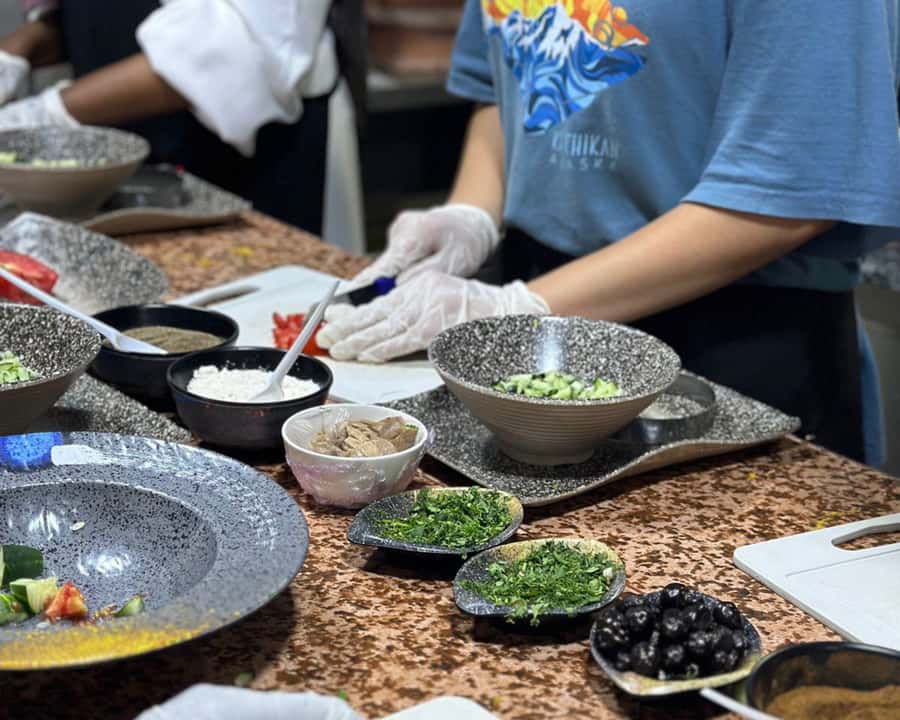 Marrakech: Moroccan Cooking Class with Pickup - Mint tea, menu choices, and the first look at Moroccan flavors