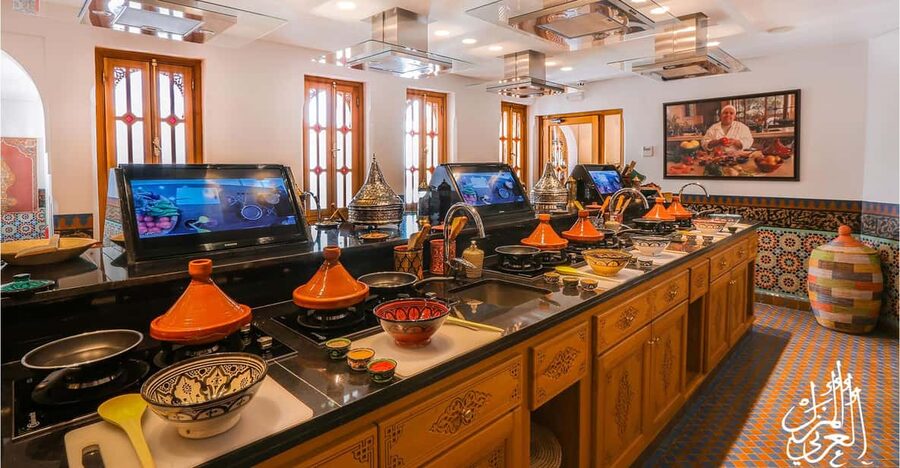 Marrakech: Moroccan Cooking Workshop at La Maison Arabe - The Moroccan tea ceremony and flatbread lesson