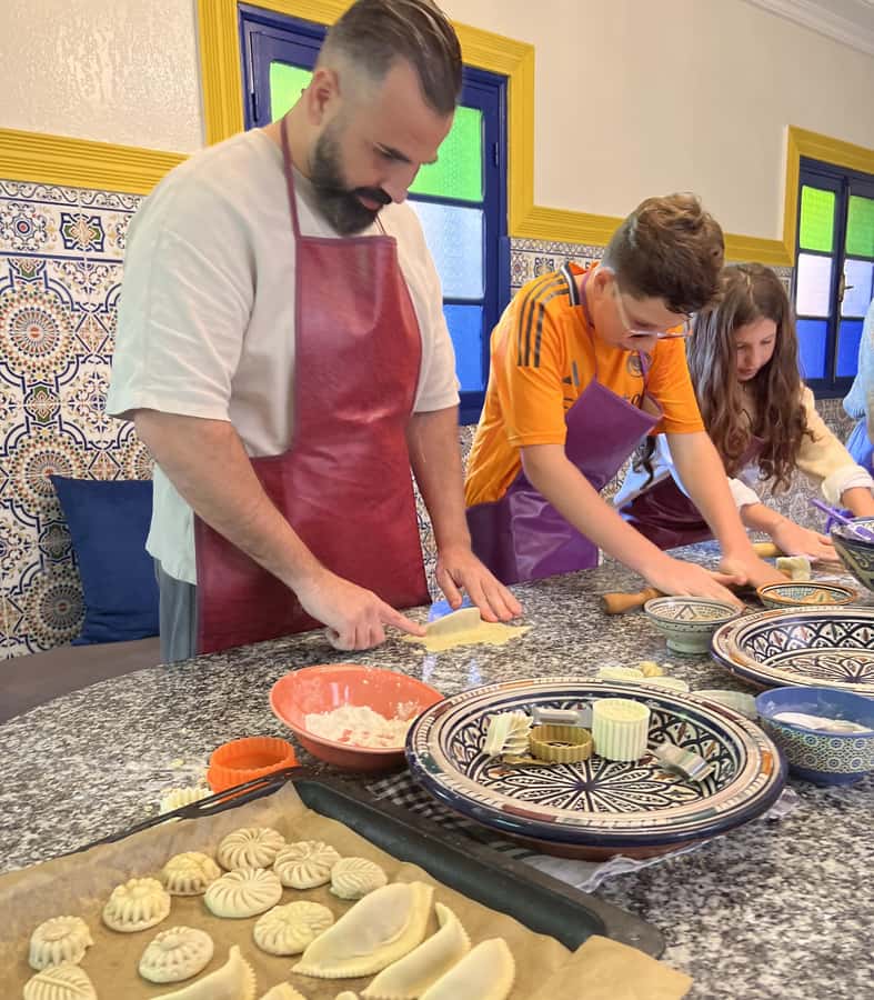 Marrakech: Moroccan Pastries and Tea Class with a Local - A hands-on introduction to Moroccan pastry