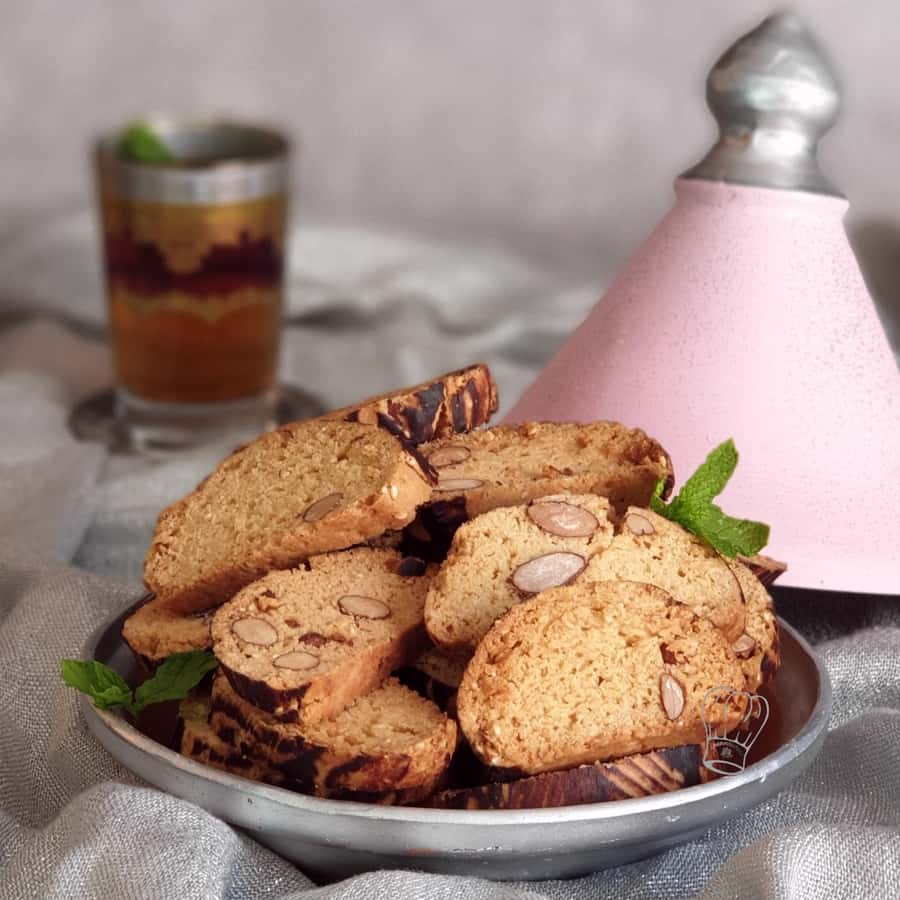 Marrakech: Moroccan Pastries and Tea Class with a Local - A good choice for families and first-time bakers