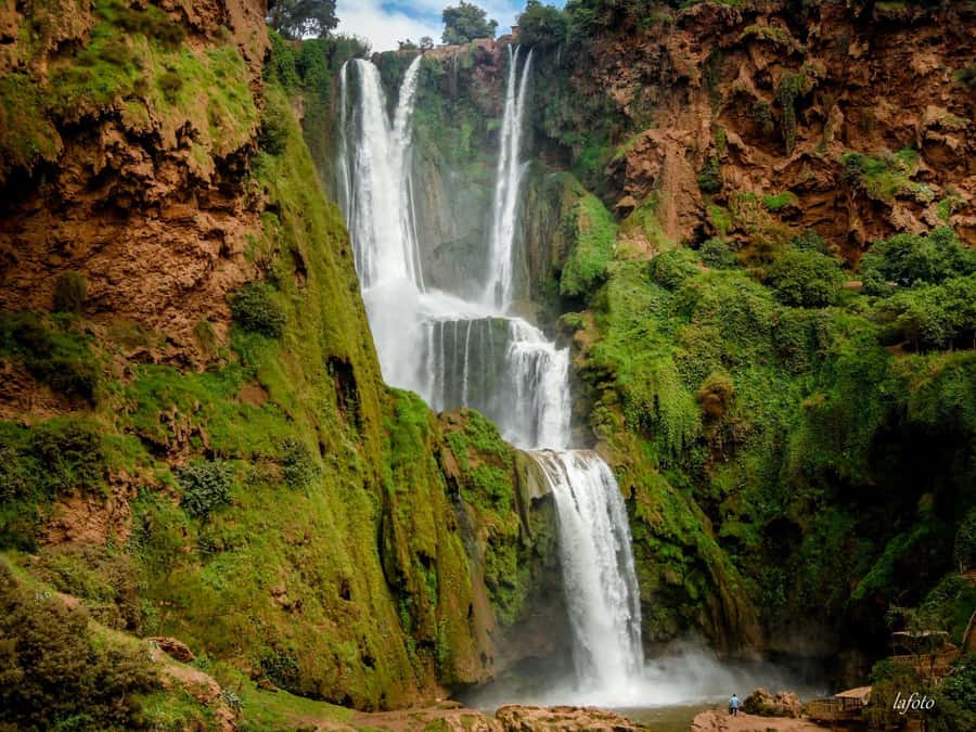 Marrakech : Ouzoud Waterfalls & Guided Tour & Boat Ride - Seeing Ouzoud Waterfalls from above