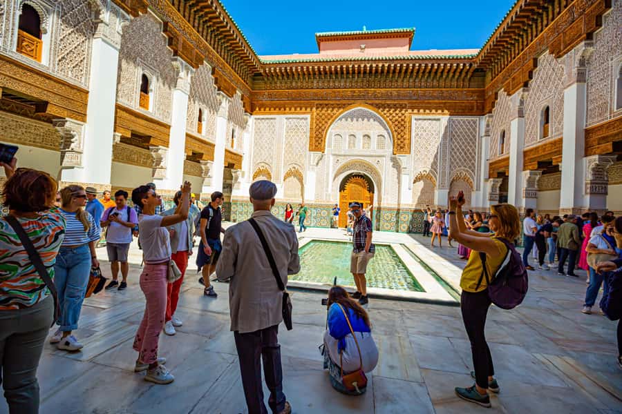 Marrakech: Palace, Museum, Madrasa & Medina Highlights Tour - Rahba Kedima and the return to Jemaa el Fna