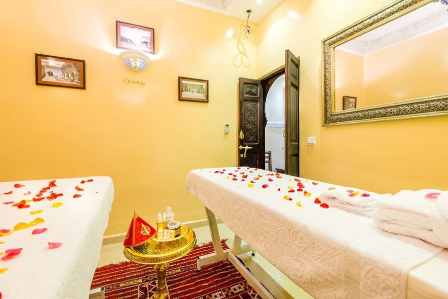 Marrakech: Palmeraie Quad Bike & Traditional Moroccan Spa - Mint tea and a pause in a village