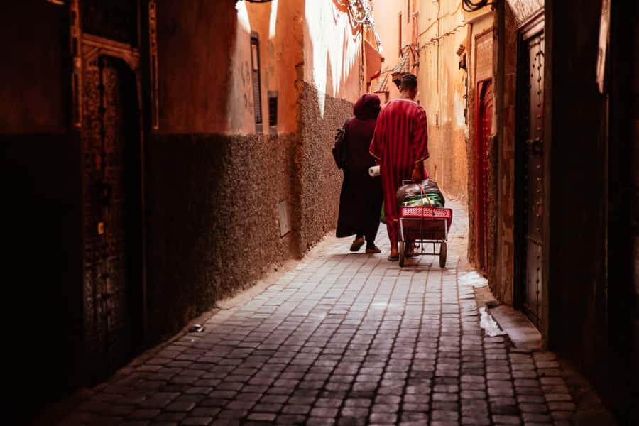 Marrakech: Private Food Tour – 10 Tastings with Locals - The vegetable tanjia finale