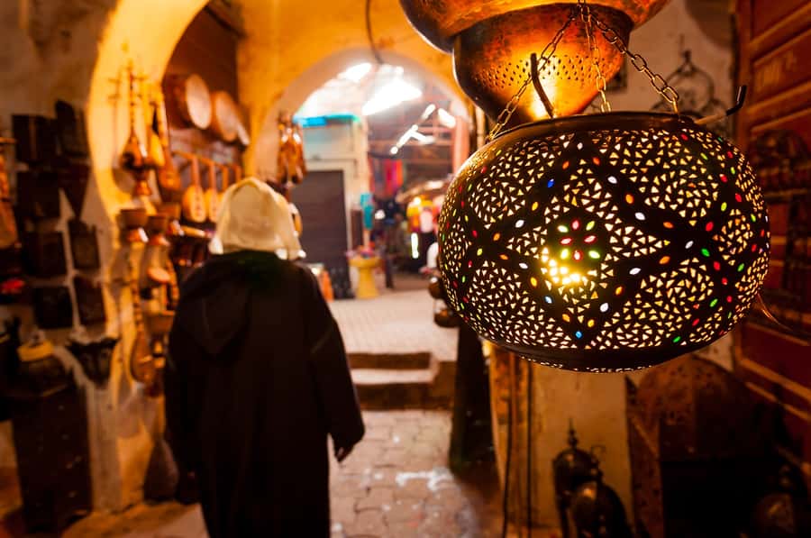Marrakech: Private Full-Day City Tour w/ Majorelle Garden - Entering the Medina through its narrow lanes