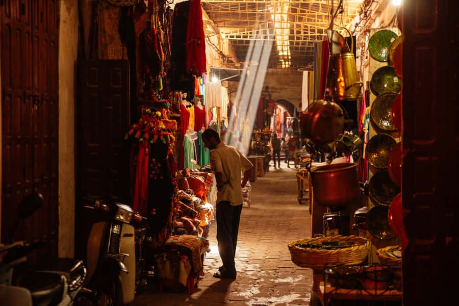 Marrakech: Private Souks Tour with Tea and Traditional Snack - The Walking Demands and Meeting Point