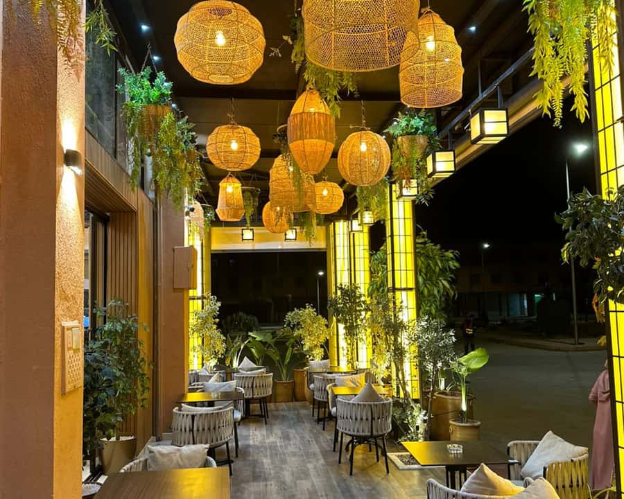 Marrakech: Restaurant Dinner Experience with Hotel Pickup - A calmer night beyond the Medina