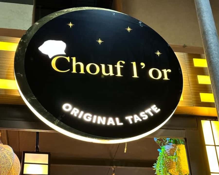 Marrakech: Restaurant Dinner Experience with Hotel Pickup - Service that makes the fixed menu work