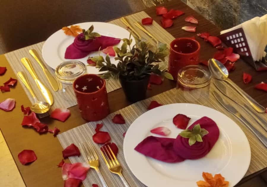 Marrakech: Romantic Spa Experience with Dinner - What happens inside the traditional hammam