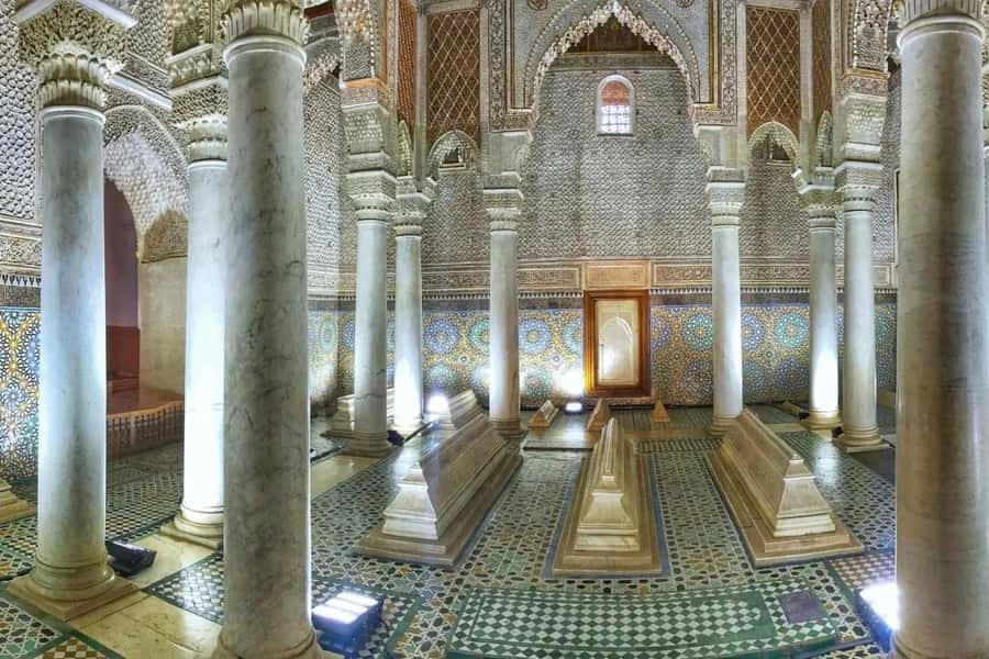 Marrakech: Saadian Tombs, Bahia Palace, Medina and Souk Tour - Key points to know before booking
