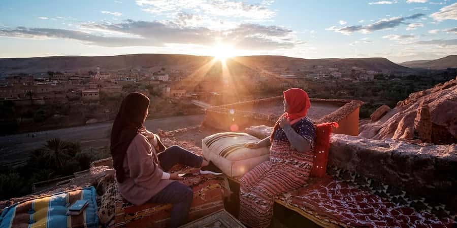 Marrakech: Sunrise Hike in the Atlas Mountains w/ Breakfast - Hiking rocky Atlas trails with a local guide