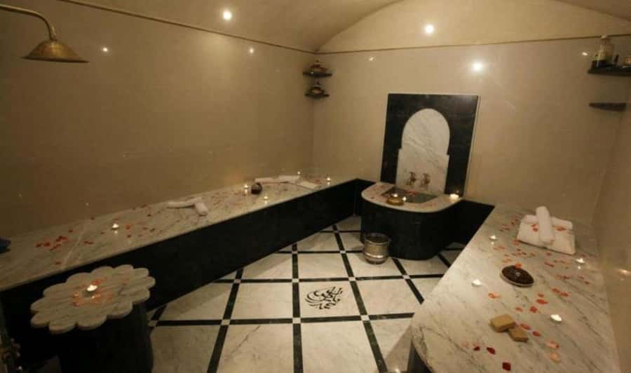 Marrakech: Traditional Hammam & Massage & Hotel Transfer - Privacy, Clothing, and Comfort Tips