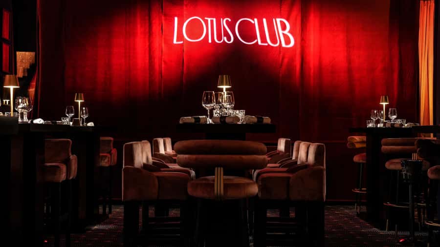 Marrakech: Vibrant Dinner Show at The Lotus Club - A dinner show inside a Marrakech villa