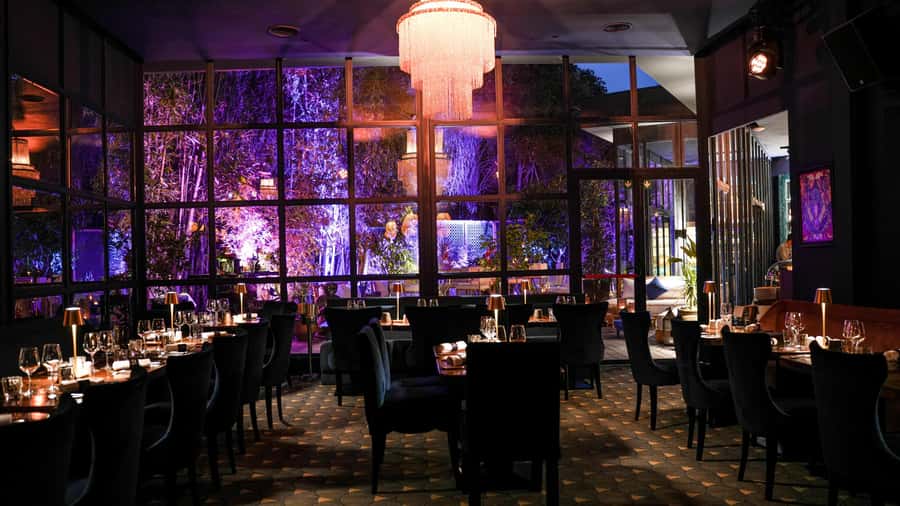 Marrakech: Vibrant Dinner Show at The Lotus Club - What happens during the evening
