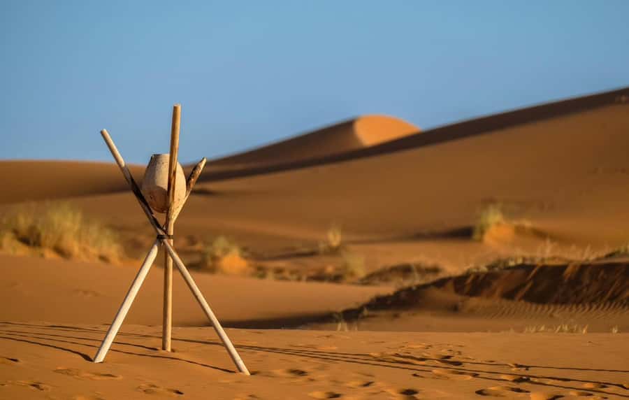 Merzouga 4x4 Desert Tours & Excursions - Meeting nomads near Erg Chebbi