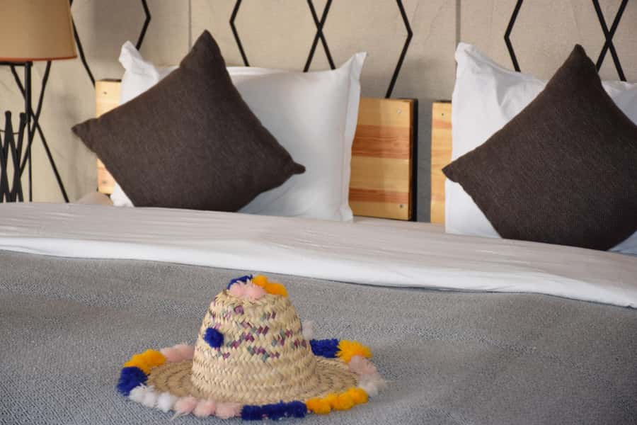 Merzouga: Overnight Stay in Luxury Desert Tent with Dinner - Moroccan dinner and Berber drums by the fire