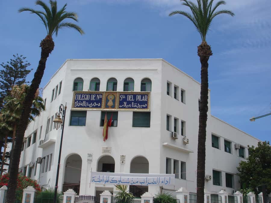 Morocco Day Trip with Tour Guide and Lunch from Algeciras - Crossing the border into Morocco