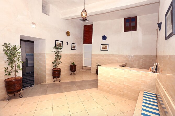 Mouassine the real traditional Moroccan Hammam - Black soap and the Kessa scrub
