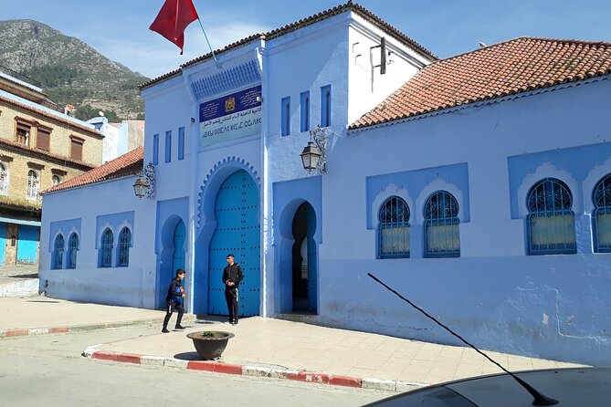 One Way Transfer from Fes to Chefchaouen with options - What is included and what costs extra