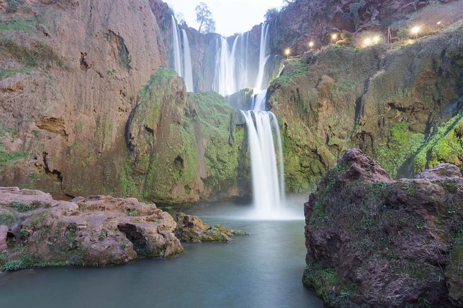 Ouzoud Waterfalls Guided Hike and Boat Trip from Marrakech - Reaching the Ouzoud cascades