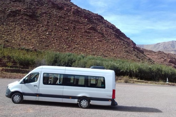 Private Airport pick up/drop off in Casablanca/Best price&cars - A calm first ride into Casablanca