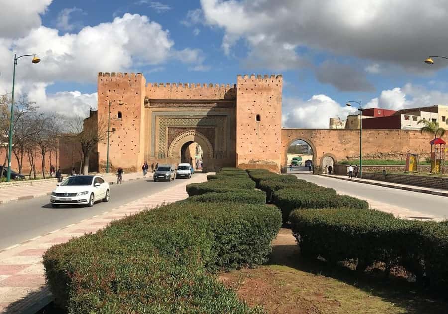 Private Day Trip to Volubilis, Moulay Idriss and Meknes - The 1.5-hour road from Fes to Volubilis