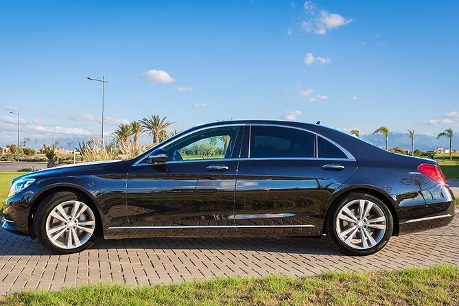 Private Driver in Casablanca for Customized Tours and Transfers - Landing in Casablanca without the usual airport scramble