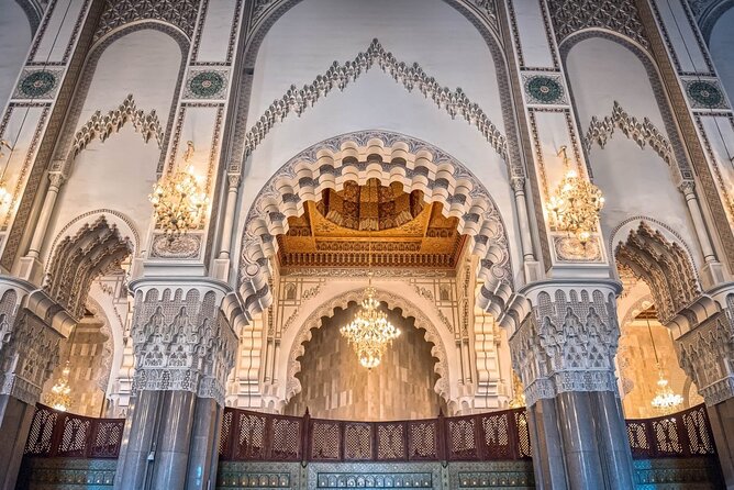 Private Tour of Casablanca with Hassan II Mosque Entry Ticket - Rick’s Café, a film-inspired photo stop