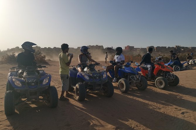 Quad, camel and dinner with show in the desert of Agafay - Thirty minutes on the camel