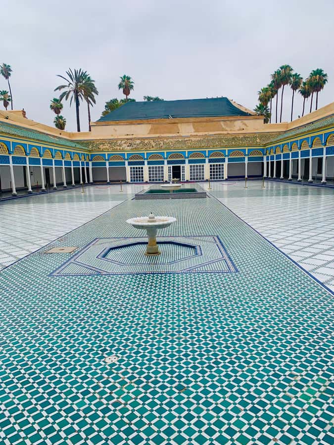 Sparkling Marrakech through the eyes of your local Guide - Jemaa el Fnaa and a first taste of Marrakech