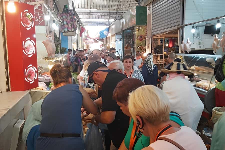 Tarifa/Algeciras: Tangier Private Day Tour with Ferry Ticket - Mint tea, local food, and a taste of Tangier