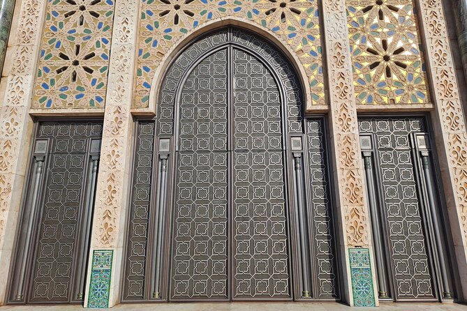 Tour of Casablanca from cruise or hotels, guided tour. - Ain Diab Corniche brings in the Atlantic air