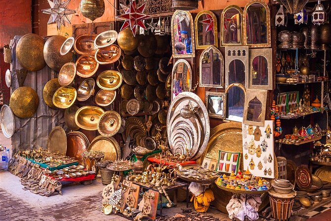 Traditional Souks Shopping Private Tour in Casablanca - Crafts, fabrics, spices, and the question of quality