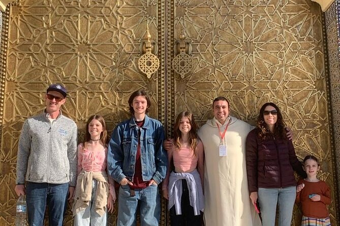 Walking Tour in Old Medina Fez with Official Guide - Starting at Bab Boujloud and entering Fes el-Bali